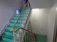 「福山市　学校内部　階段室　塗り替え」の画像
