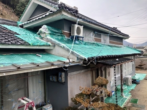 「福山市新市町　H様邸　外壁塗り替え工事　ドローン空撮お見積もり」の画像