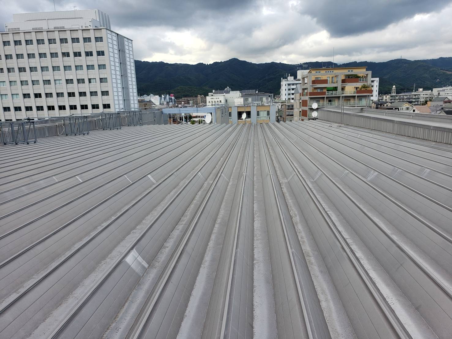 「四国　高知県　屋根塗り替え現地打ち合わせ」の画像