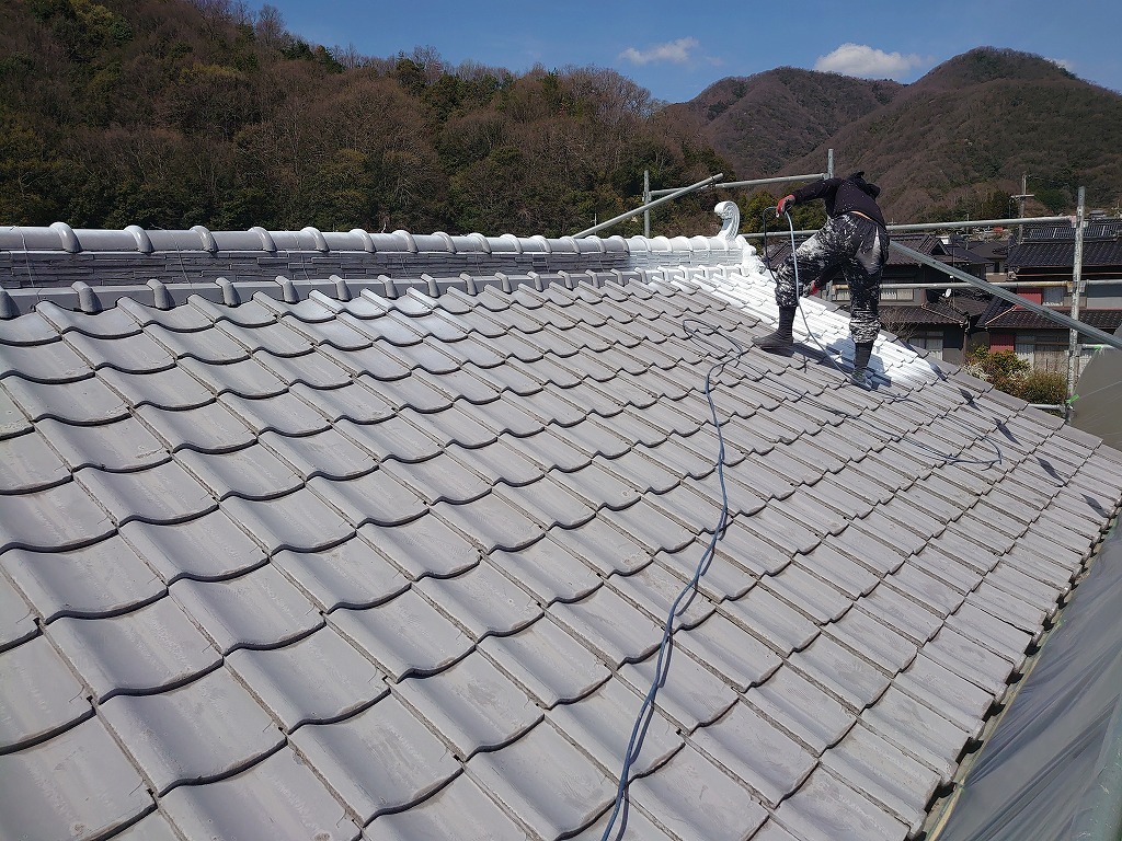 「福山市　屋根塗装　セメント瓦塗り替え」の画像