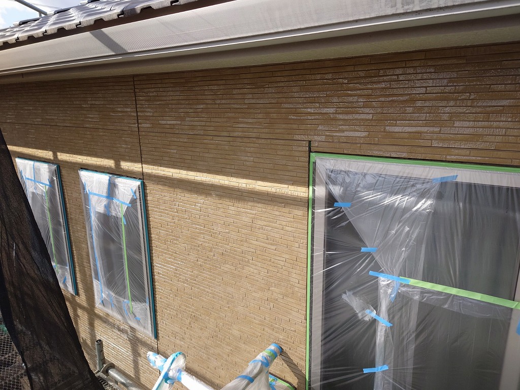 「福山市　住宅　外壁塗装(クリアー）　コーキング打ち替え（オートン）」の画像